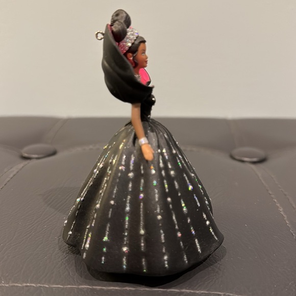 * Vintage * Hallamark| Barbie Collector Series Ornament- 1998 - Picture 2 of 10